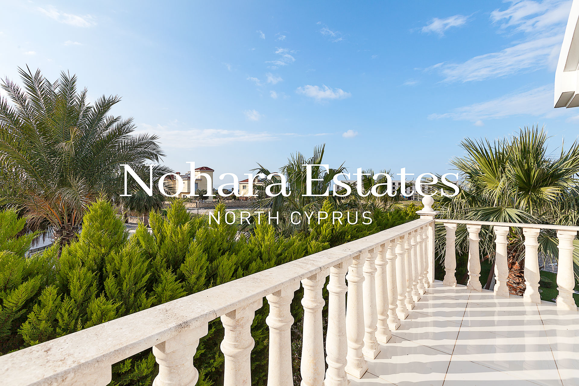 Kuzey Kıbrıs Lapta'da Satılık Lüks Villa 42